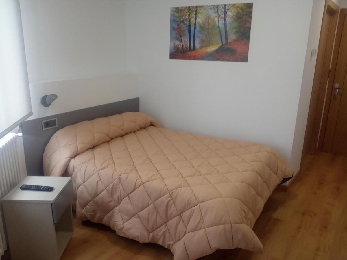 Hostal Outarelo Ourense Exteriér fotografie